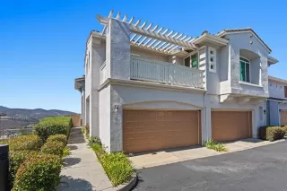 Photo #2: 260017971 Listing