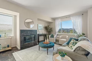 Photo #4: 260017971 Listing
