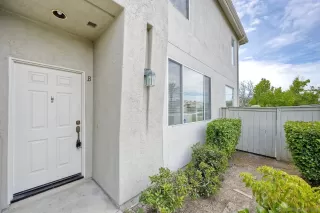 Photo #1: 260017976 Listing