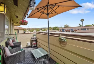 Photo #4: 260017996 Listing