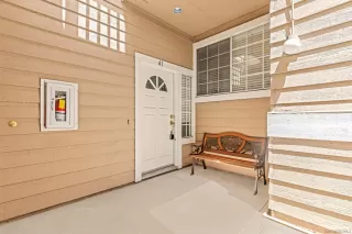 Photo #3: 260018009 Listing