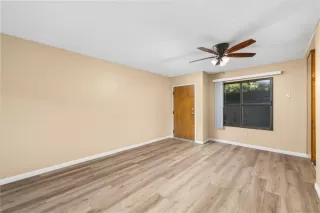 Photo #3: 260018014 Listing