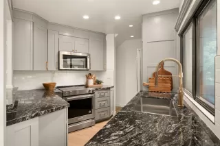 Photo #4: 260018020 Listing