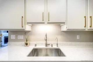 Photo #6: 260018026 Listing
