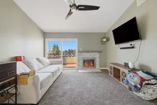 Photo #5: 260018031 Listing