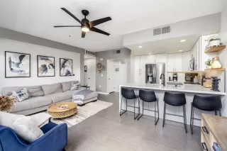 Photo #6: 260018038 Listing