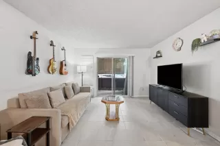Photo #4: 260018047 Listing