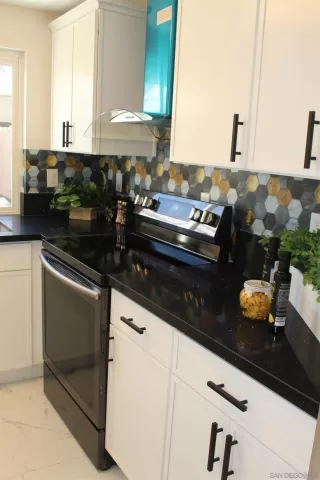 Photo #2: 260018061 Listing