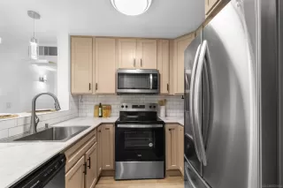 Photo #4: 260018078 Listing