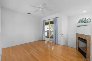 Photo #4: 260018086 Listing