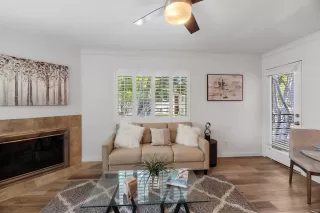 Photo #2: 260018114 Listing