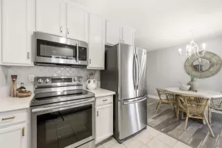 Photo #3: 260018118 Listing