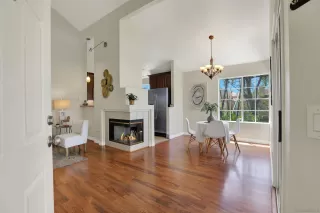 Photo #3: 260018129 Listing