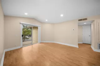 Photo #5: 260018220 Listing