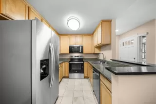 Photo #6: 260018220 Listing