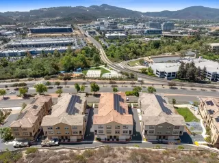 Photo #1: 260018241 Listing