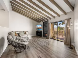 Photo #2: 260018245 Listing