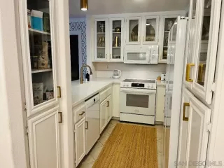 Photo #5: 260018267 Listing