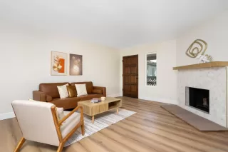 Photo #2: 260018292 Listing