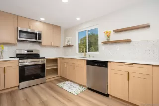 Photo #4: 260018292 Listing