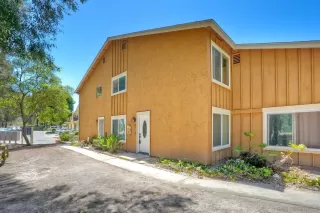 Photo #2: 260018300 Listing 