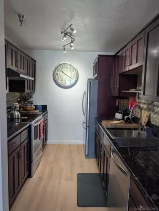 Photo #5: 260018358 Listing 