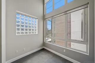 Photo #5: 260018365 Listing