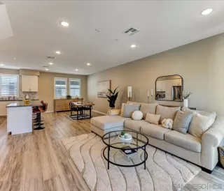 Photo #6: 260018380 Listing