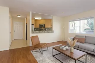 Photo #2: 260018382 Listing