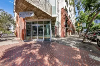 Photo #1: 260018393 Listing
