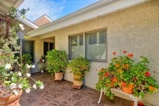 Photo #4: 260018399 Listing