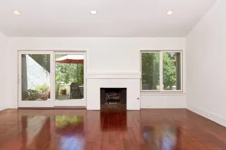 Photo #6: 260018399 Listing