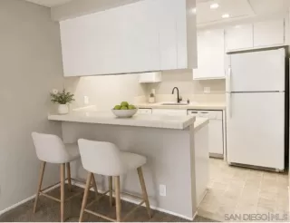 Photo #3: 260018406 Listing