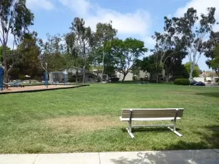 Photo #4: 260018410 Listing