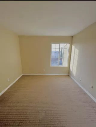 Photo #3: 260018416 Listing
