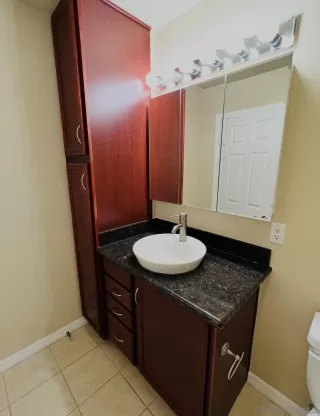 Photo #5: 260018416 Listing