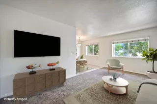 Photo #1: 260018419 Listing