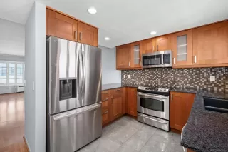 Photo #2: 260018428 Listing