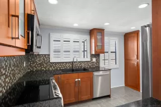 Photo #4: 260018428 Listing
