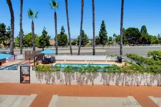 Photo #1: 260018435 Listing