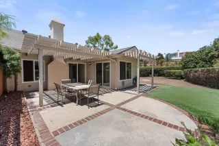 Photo #1: 260018436 Listing