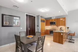 Photo #4: 260018459 Listing