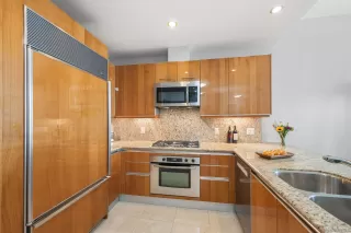 Photo #5: 260018459 Listing