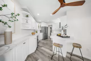 Photo #4: 260018479 Listing