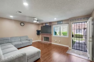Photo #4: 260018534 Listing
