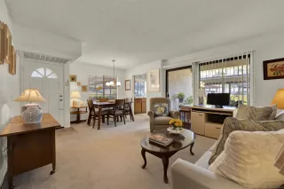 Photo #1: 260018540 Listing