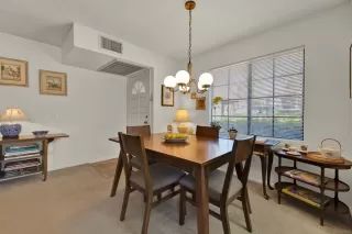 Photo #6: 260018540 Listing