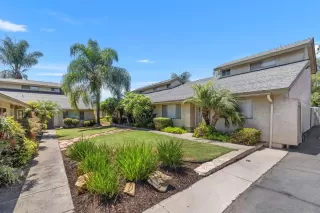 More Details about MLS # 260018557 : 4754 68TH ST UNIT B