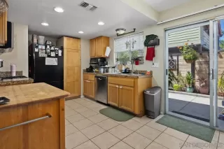 Photo #6: 260018557 Listing