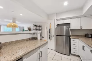 Photo #5: 260018558 Listing